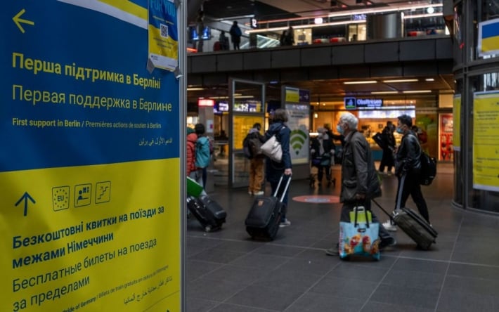 "Ааа, Украина, все ясно": в Германии украинку с ребенком выгнали из поезда из-за ошибки в билете
