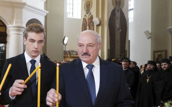 Лукашенко заявил, что его младший сын Коля принимал участие в переговорах Украины и РФ