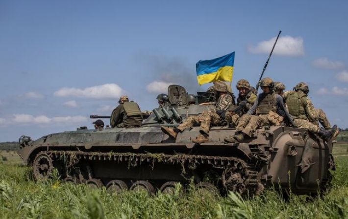 Почти 700 окупантов и десятки техники: Генштаб назвал потери РФ в Украине за сутки
