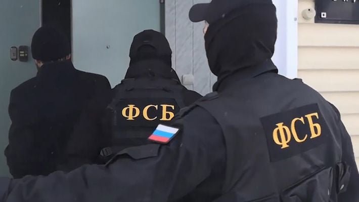 В Мелитополе на выпускной оккупанты организовали обыски в школах – Иван Федоров