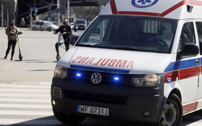 В Польше из окна многоэтажки выпал 4-летний украинец