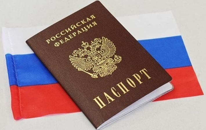 Волчий билет в действии -  гауляйтер из Мелитополя лаконично намекнул о перспективах обладателей паспорта рф