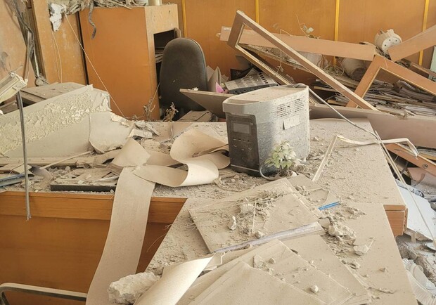 Росіяни обстріляли будівлю селищної ради в Запорізькій області: є постраждалі. 