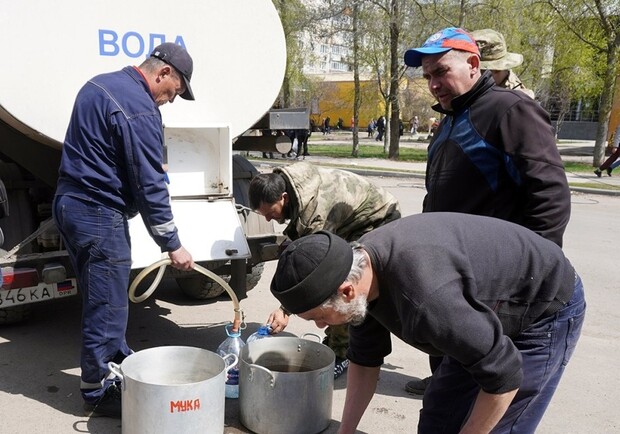 РФ перекидає залишки дніпровської води до Бердянська, який страждає від її нестачі. 