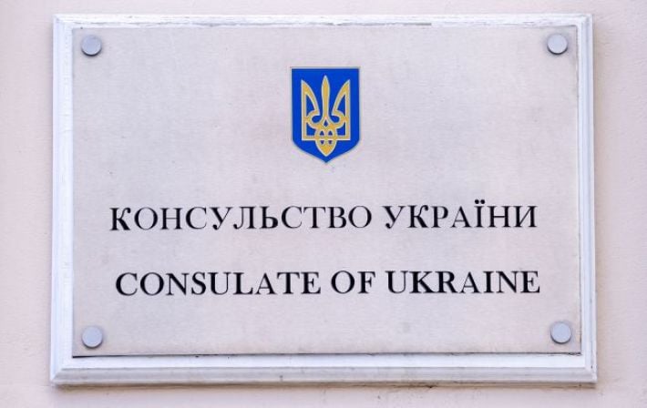 Кому нужно становиться на консульский учет за границей: объяснение юриста
