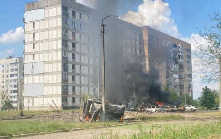 Обстрел Первомайского: появилось видео с места удара, количество пострадавших возросло