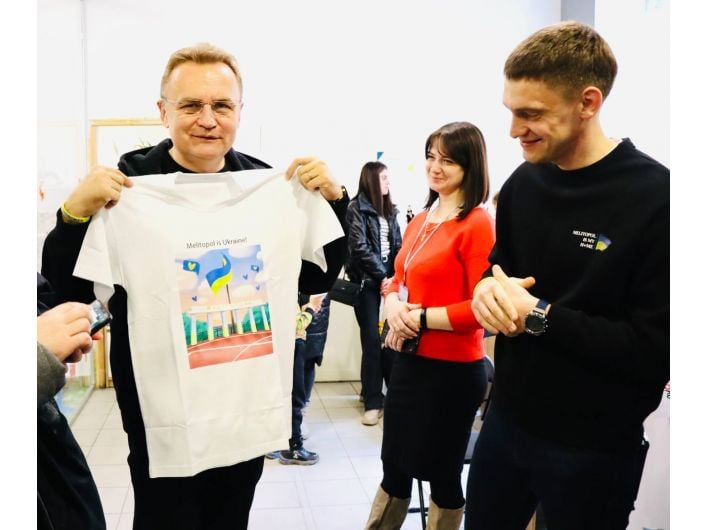 центр помощи переселенцам из Мелитополя во Львове