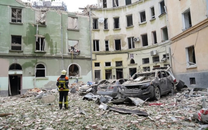 Ракетный удар по Львову: Россия заявила, что в обстрелянном доме были "танки Challenger и 800 воинов"