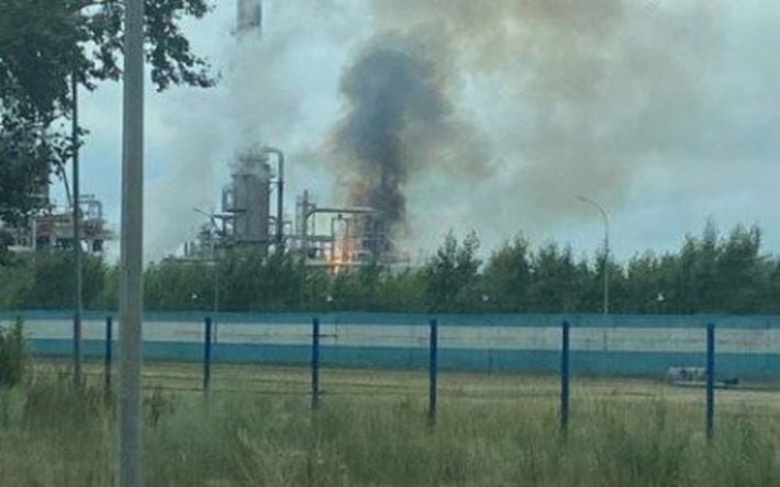 В России прогремел взрыв на нефтехимическом заводе - видео