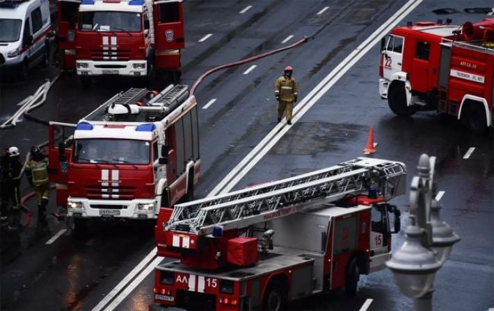 В Санкт-Петербурге произошел пожар в районе складов