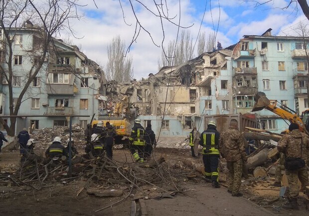 Кабмін виділив майже 900 мільйонів на відбудову пошкоджених будівель у Запоріжжі. 