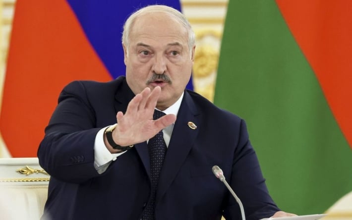Лукашенко внезапно поручил наладить отношения с Польшей: что ему ответили в МИД страны