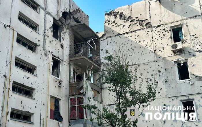 Авіаудари, РСЗВ та артилерія: у Запорізькій області через обстріли РФ зруйновано будинки та магазин.