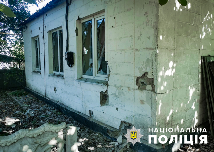 Поліція показала наслідки обстрілів у Запорізькій області за добу -