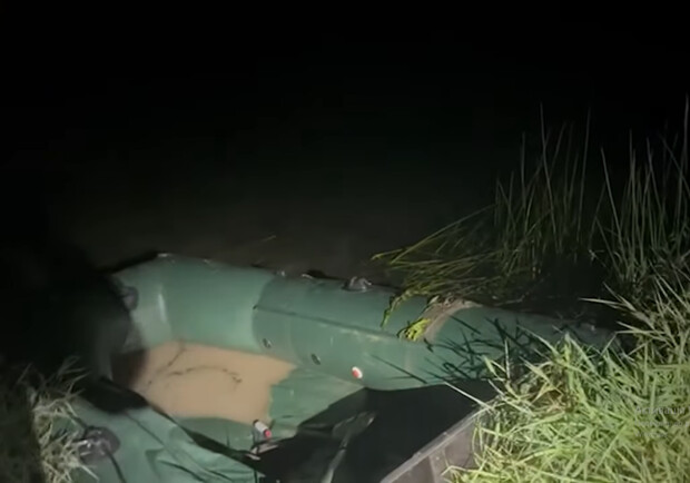 Мешканці Дніпра та Запоріжжя намагалися втекти з України на човні - 