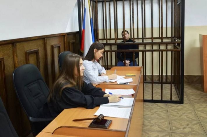 В оккупированном Мелитополе будут судить двух парней за "теракт" на псевдо-референдуме - виновных еще не назначили
