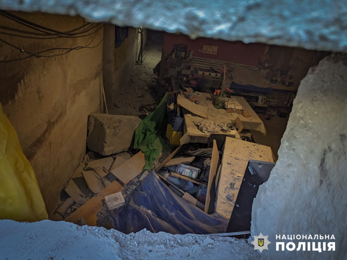 Зі Степногірська евакуювали родину, яка понад рік жила в підвалі.