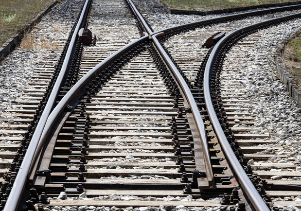 У Мелітополі підірвали колію та відрізали окупантів від поставок 