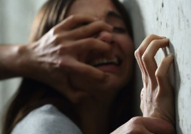 Суд виніс вирок чоловікові, який зґвалтував 12-річну дівчинку у Запоріжжі 