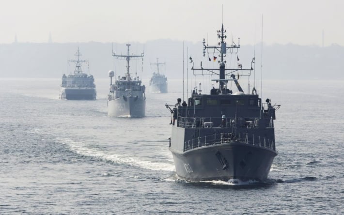 Две страны НАТО очищают от мин транспортный коридор в Черном море