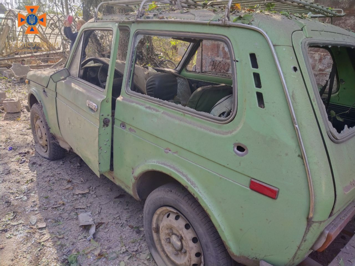 Рятувальники показали наслідки обстрілу села у Запорізькому районі -