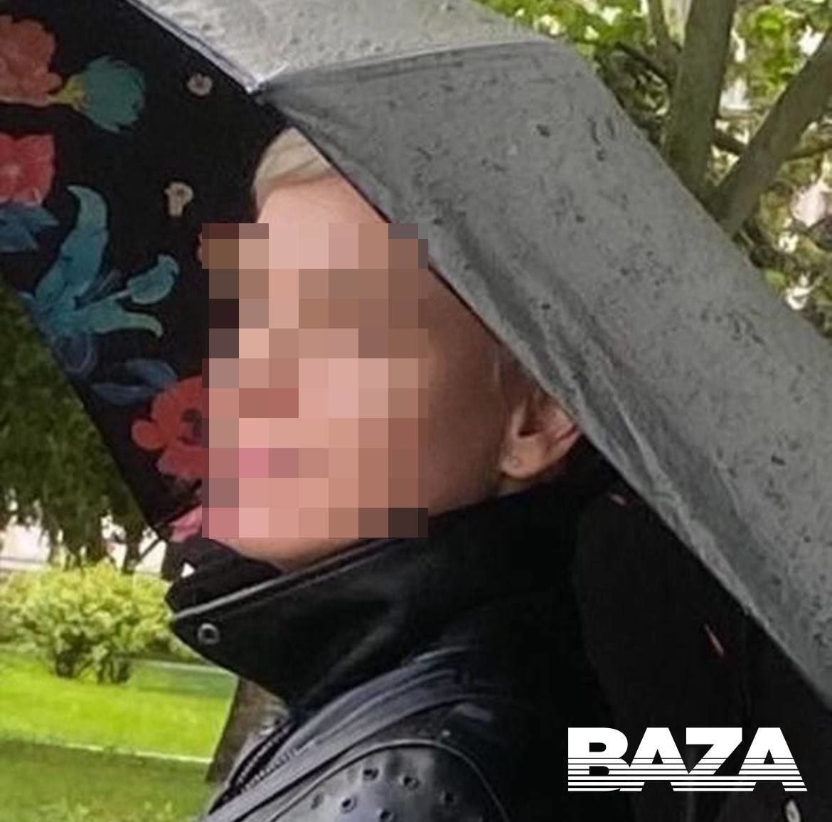 Мамі не подобалося, що її донька курить електронну сигарету.