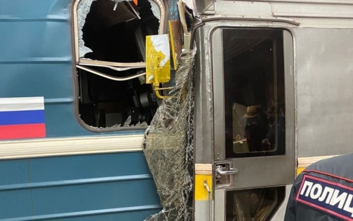 В Москве в метро столкнулись поезда, есть пострадавшие – фото, видео