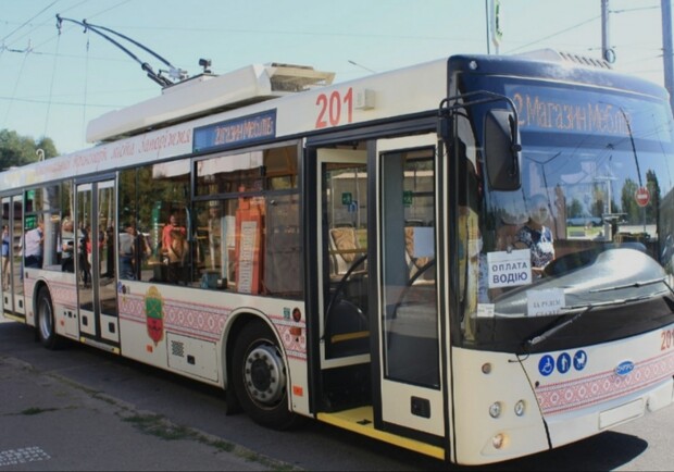 У Запоріжжі частково перекрили проспект Соборний: як ходять тролейбуси. 