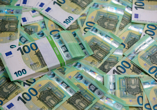 Курс валют в Украине 14 ноября 2023: сколько стоит доллар и евро. 