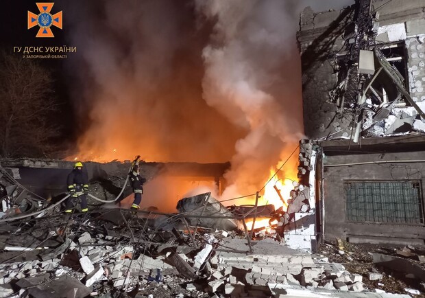 У Запоріжжі рятувальники ліквідували загоряння будівель внаслідок атаки Shahed. 