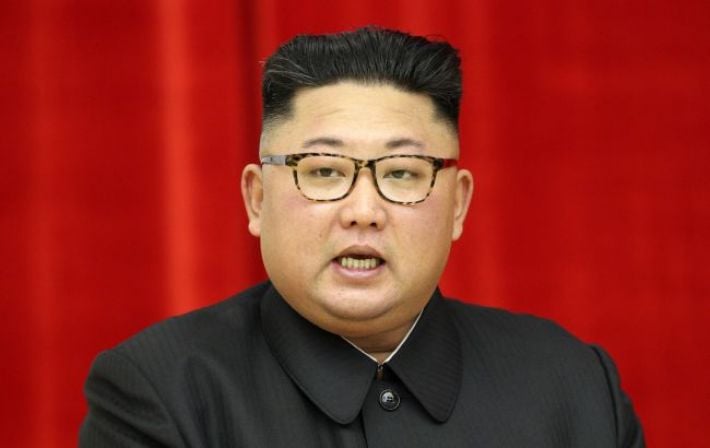 Ким Чен Ын получил со "спутника-шпиона" фото военных баз США в Южной Корее, - Reuters