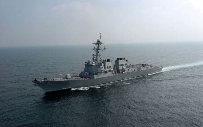Неизвестные захватили танкер на Ближнем Востоке: военные США среагировали