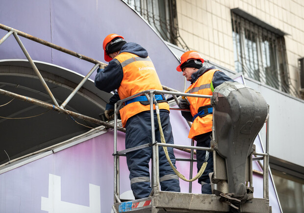 В Запоріжжі демонтують рекламні вивіски російською мовою: перелік. 