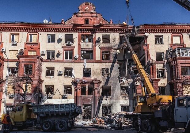 Удар по будинку на проспекты Соборному завдав шкоди навколишньому середовищу на 24 мільйони. 