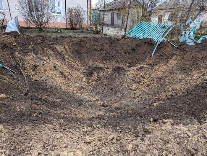 РФ здійснила масований обстріл населеного пункту у Василівському районі.