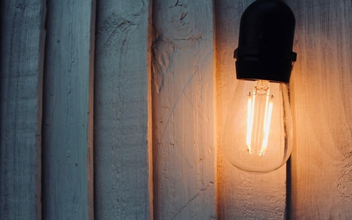 Энергетики назвали часы, когда особенно важно экономить электроэнергию