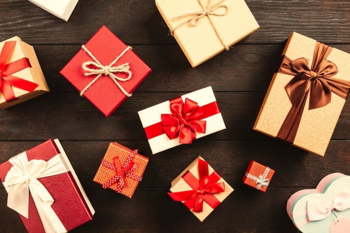Какие подарки не следует дарить на Новый год: они могут оскорбить и огорчить