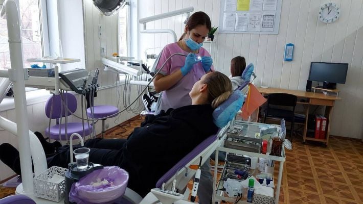 В Мелитополе в городской стоматологии вырвали пациенту здоровый зуб