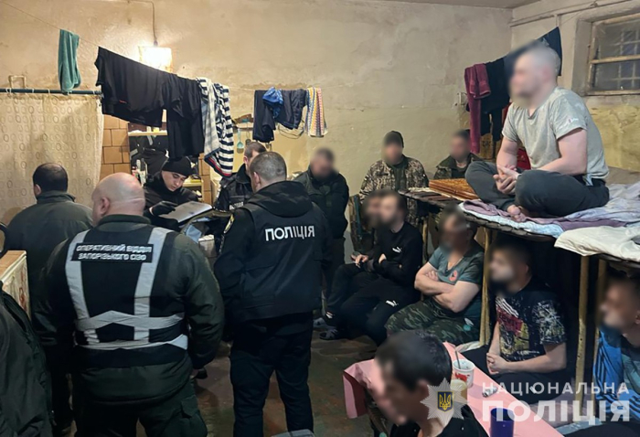 У Запоріжжі ув&rsquo;язнений ошукав військовослужбовців на 100 тисяч гривень.