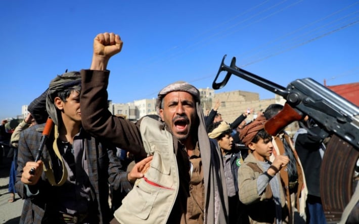 Битва будет больше: хуситы угрожают США и Британии расплатой после атак по Йемену