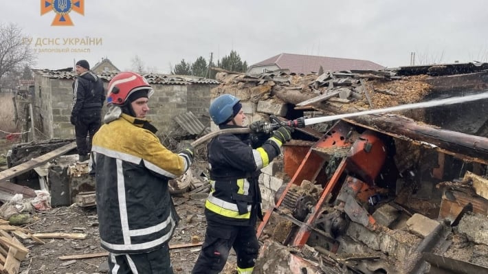 Из-за обстрелов со стороны оккупантов в Пологовском районе произошел пожар