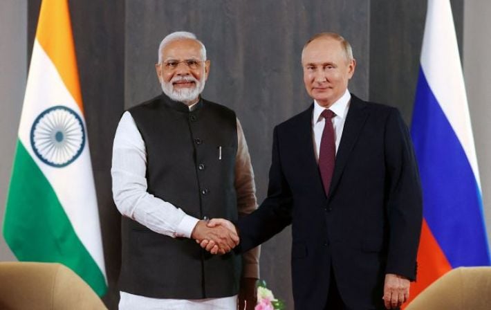 Индия хочет отказаться от российского оружия и дистанцироваться от Москвы, - Reuters