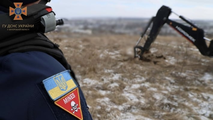 В Запорожской области работники ГСЧС изъяли взрывоопасные предметы