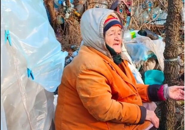 На Хортиці знайшли жінку, яка 25 років живе відлюдницею на острові. 