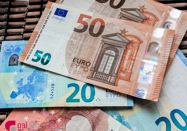 Курс валют в Україні 27 лютого 2024 року: скільки коштує долар і євро. 