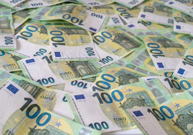 Курс валют в Україні 22 лютого 2024 року: скільки коштує долар і євро. 