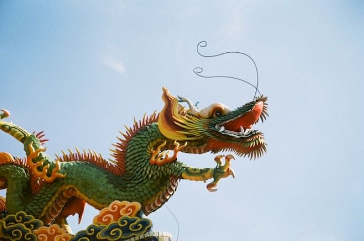 Китайский новый Год Дракона на пороге: каким знакам Зодиака он принесет счастье