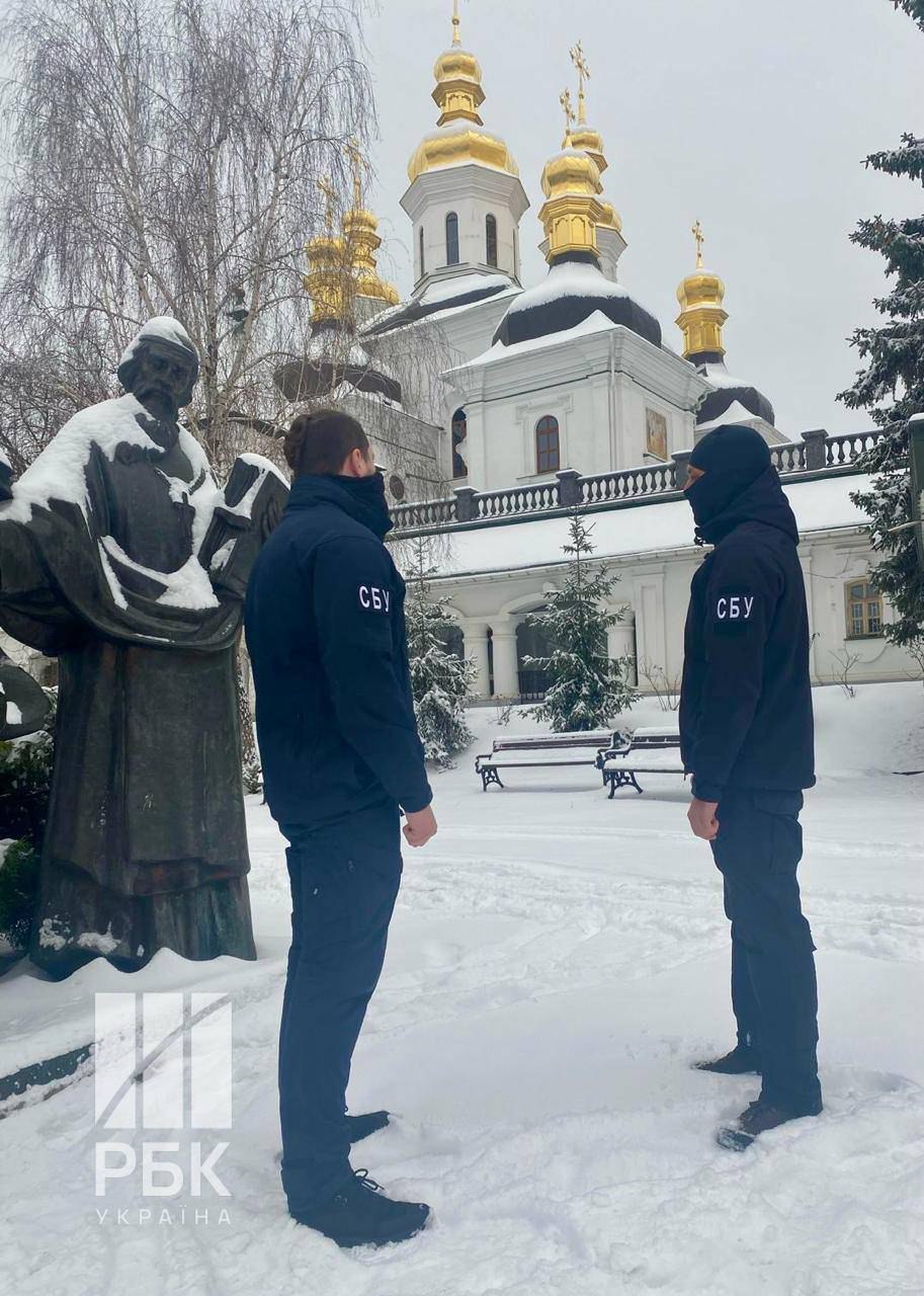 СБУ проводить обшуки в Києво-Печерській Лаврі, - джерела