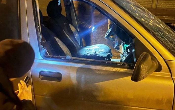 В Чернигове взорвался автомобиль с людьми внутри: полиция раскрыла детали