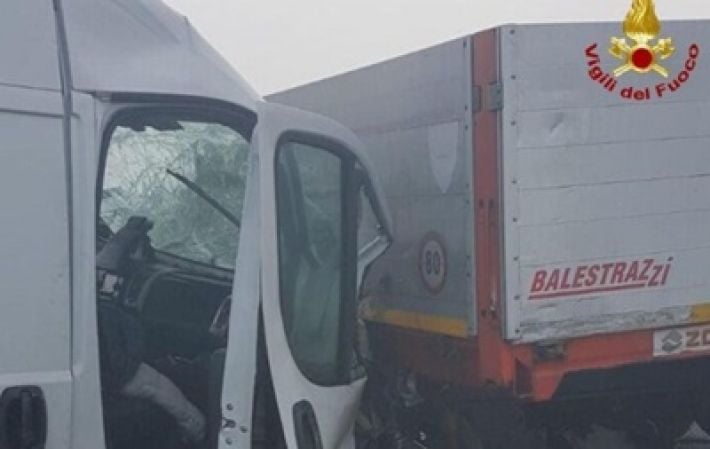 В Италии произошло масштабное ДТП с участием сотни автомобилей, есть жертвы